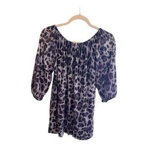 Daisy and Clover  Animal Print Blouse Size Medium  black, White and Gray Colors
